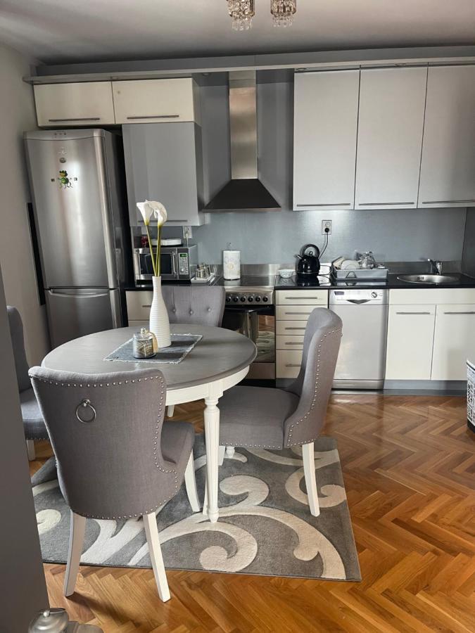 Lea-Lux Apartment Čačak Dış mekan fotoğraf
