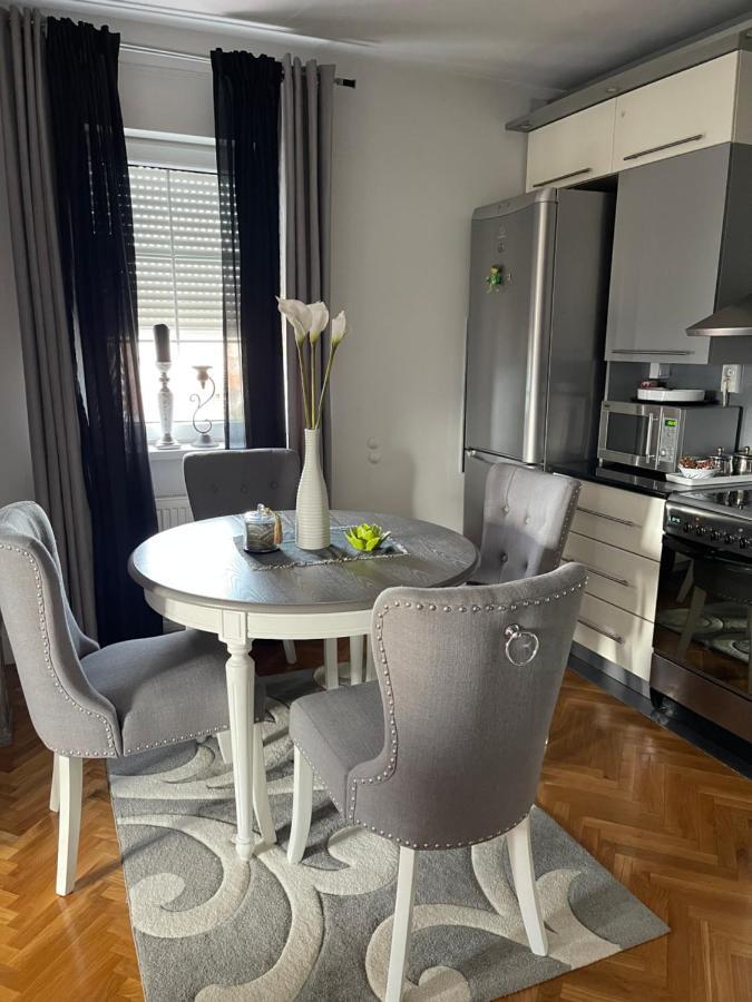 Lea-Lux Apartment Čačak Dış mekan fotoğraf